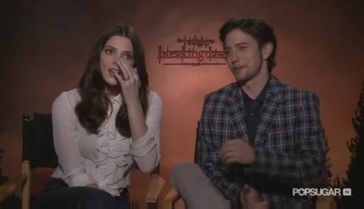 Ashley-Greene-dot-nl_BreakingDawnInterview-PopSugarTV0052.jpg