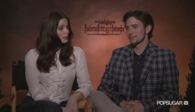 Ashley-Greene-dot-nl_BreakingDawnInterview-PopSugarTV0071.jpg