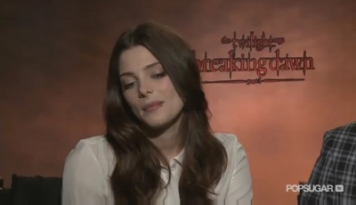 Ashley-Greene-dot-nl_BreakingDawnInterview-PopSugarTV0084.jpg