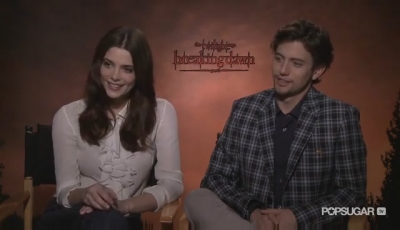 Ashley-Greene-dot-nl_BreakingDawnInterview-PopSugarTV0106.jpg