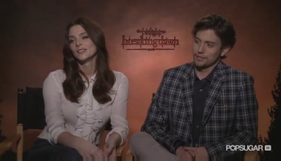 Ashley-Greene-dot-nl_BreakingDawnInterview-PopSugarTV0107.jpg