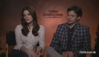 Ashley-Greene-dot-nl_BreakingDawnInterview-PopSugarTV0108.jpg