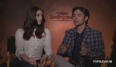 Ashley-Greene-dot-nl_BreakingDawnInterview-PopSugarTV0132.jpg