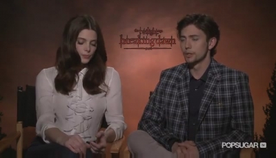 Ashley-Greene-dot-nl_BreakingDawnInterview-PopSugarTV0134.jpg