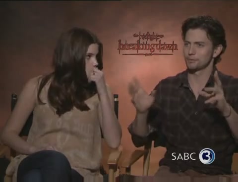 Ashley-Greene-dot-nl_BreakingDawnInterview-SABC2-0023.jpg