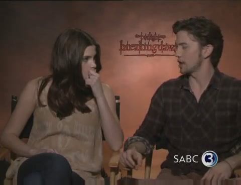 Ashley-Greene-dot-nl_BreakingDawnInterview-SABC2-0026.jpg