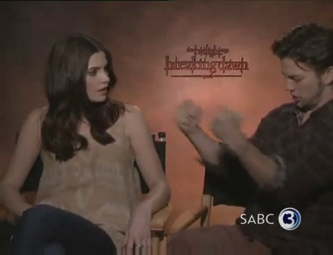 Ashley-Greene-dot-nl_BreakingDawnInterview-SABC2-0037.jpg