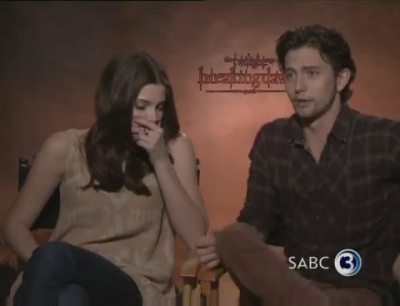 Ashley-Greene-dot-nl_BreakingDawnInterview-SABC2-0042.jpg