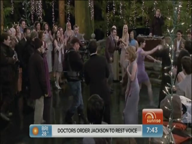 Ashley-Greene-dot-nl_BreakingDawnInterview-SunriseAustralia0006.jpg