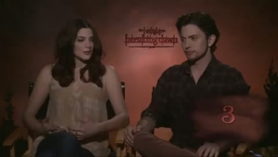 Ashley-Greene-dot-nl_BreakingDawnInterview-T4-0053.jpg