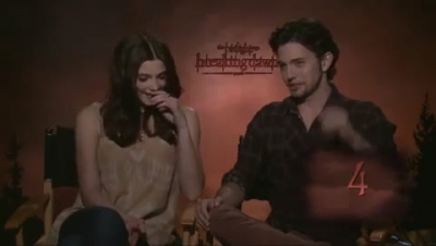 Ashley-Greene-dot-nl_BreakingDawnInterview-T4-0100.jpg