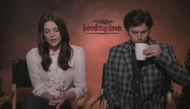 Ashley-Greene-dot-nl_BreakingDawnInterview-TeenCom0018.jpg Ashley-Greene-dot-nl_BreakingDawnInterview-TeenCom0018.jpg