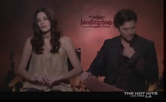 Ashley-Greene-dot-nl_BreakingDawnInterview-TheHotHitsLA0000.jpg Ashley-Greene-dot-nl_BreakingDawnInterview-TheHotHitsLA0000.jpg