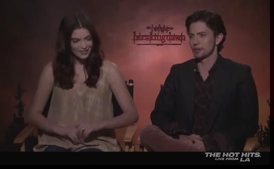 Ashley-Greene-dot-nl_BreakingDawnInterview-TheHotHitsLA0010.jpg Ashley-Greene-dot-nl_BreakingDawnInterview-TheHotHitsLA0010.jpg