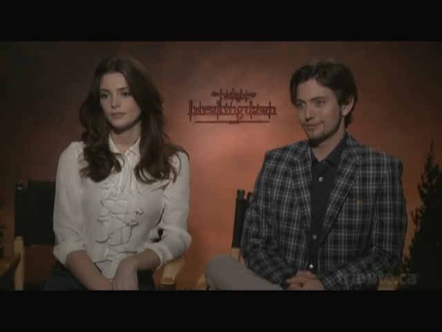 Ashley-Greene-dot-nl_BreakingDawnInterview-TributeMovies0000.jpg