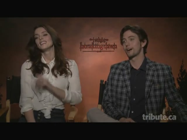 Ashley-Greene-dot-nl_BreakingDawnInterview-TributeMovies0026.jpg