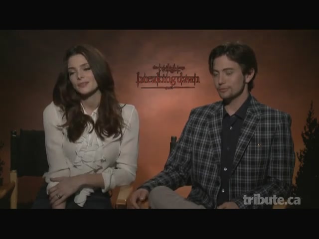 Ashley-Greene-dot-nl_BreakingDawnInterview-TributeMovies0074.jpg