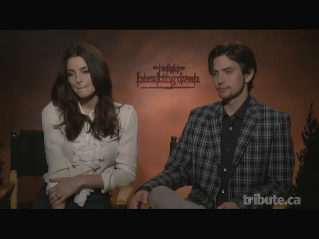 Ashley-Greene-dot-nl_BreakingDawnInterview-TributeMovies0078.jpg