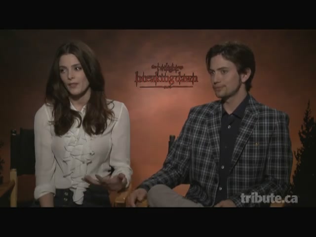 Ashley-Greene-dot-nl_BreakingDawnInterview-TributeMovies0104.jpg