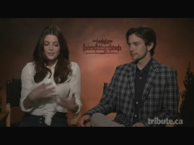Ashley-Greene-dot-nl_BreakingDawnInterview-TributeMovies0106.jpg
