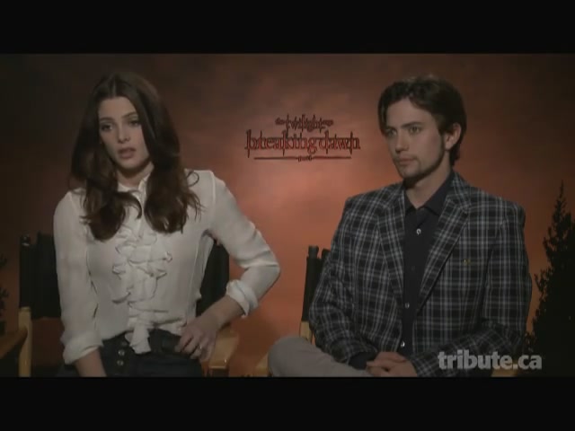 Ashley-Greene-dot-nl_BreakingDawnInterview-TributeMovies0116.jpg