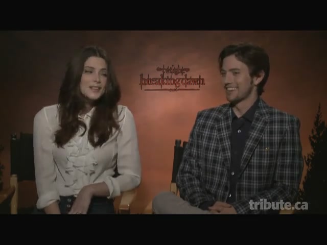 Ashley-Greene-dot-nl_BreakingDawnInterview-TributeMovies0135.jpg