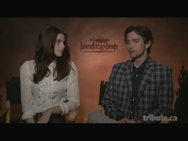 Ashley-Greene-dot-nl_BreakingDawnInterview-TributeMovies0147.jpg