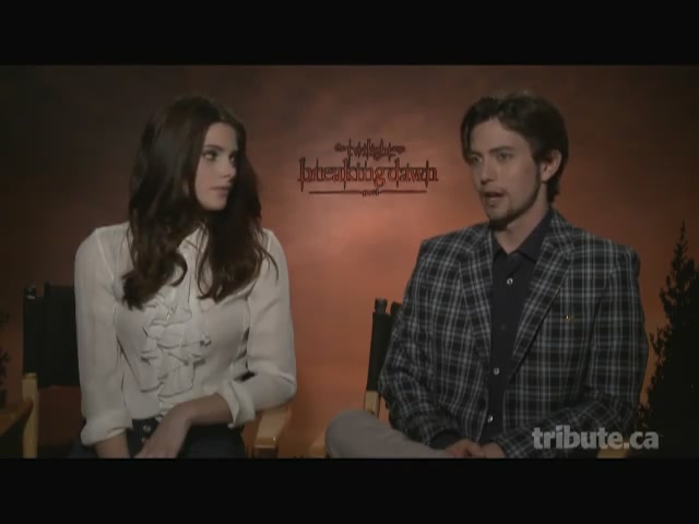 Ashley-Greene-dot-nl_BreakingDawnInterview-TributeMovies0148.jpg