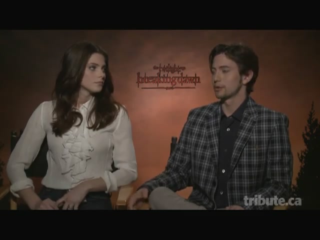 Ashley-Greene-dot-nl_BreakingDawnInterview-TributeMovies0161.jpg
