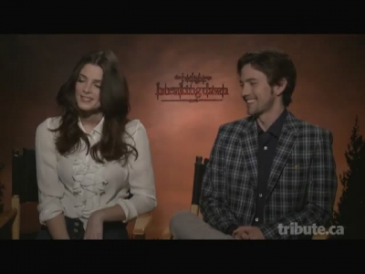 Ashley-Greene-dot-nl_BreakingDawnInterview-TributeMovies0023.jpg