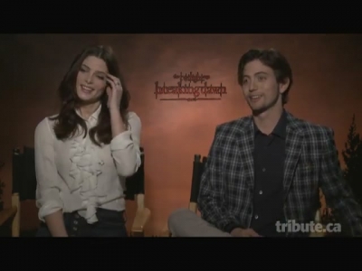 Ashley-Greene-dot-nl_BreakingDawnInterview-TributeMovies0025.jpg