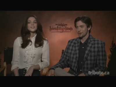 Ashley-Greene-dot-nl_BreakingDawnInterview-TributeMovies0051.jpg