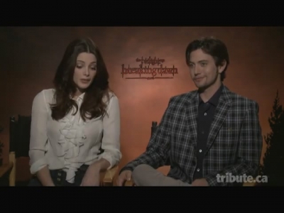 Ashley-Greene-dot-nl_BreakingDawnInterview-TributeMovies0056.jpg