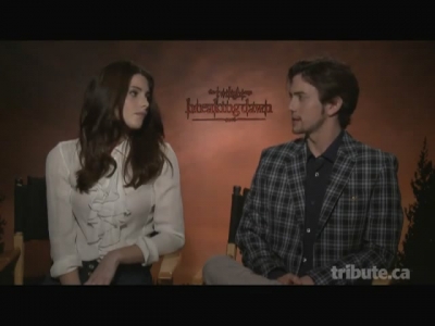 Ashley-Greene-dot-nl_BreakingDawnInterview-TributeMovies0146.jpg