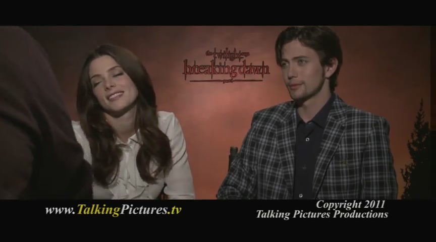 Ashley-Greene-dot-nl_BreakingDawnInterview-TvsTalkingPictures0162.jpg