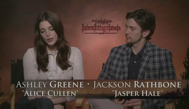 Ashley-Greene-dot-nl_BreakingDawnInterview-Yahoo0001.jpg