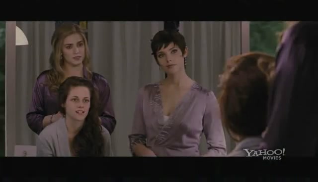 Ashley-Greene-dot-nl_BreakingDawnInterview-Yahoo0009.jpg