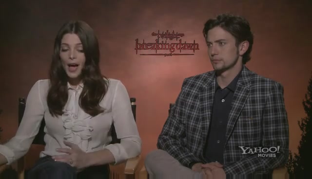 Ashley-Greene-dot-nl_BreakingDawnInterview-Yahoo0016.jpg