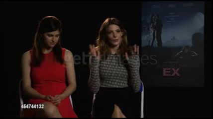 Ashley-Greene-dot-nl_BuryingTheEx-GettyImages-interview0070.jpg