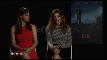 Ashley-Greene-dot-nl_BuryingTheEx-GettyImages-interview0125.jpg