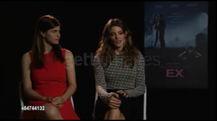 Ashley-Greene-dot-nl_BuryingTheEx-GettyImages-interview0129.jpg