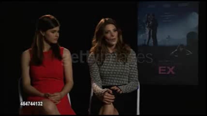 Ashley-Greene-dot-nl_BuryingTheEx-GettyImages-interview0136.jpg