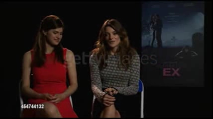 Ashley-Greene-dot-nl_BuryingTheEx-GettyImages-interview0146.jpg