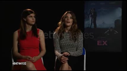 Ashley-Greene-dot-nl_BuryingTheEx-GettyImages-interview0151.jpg