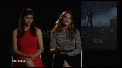 Ashley-Greene-dot-nl_BuryingTheEx-GettyImages-interview0103.jpg