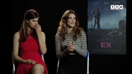 Ashley-Greene-dot-nl_BuryingTheEx-televisionet-interview0019.jpg