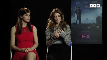 Ashley-Greene-dot-nl_BuryingTheEx-televisionet-interview0032.jpg