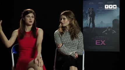 Ashley-Greene-dot-nl_BuryingTheEx-televisionet-interview0184.jpg