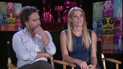 ashley-greene-dot-nl_CGBG-interviews-ClevverNews0054.jpg