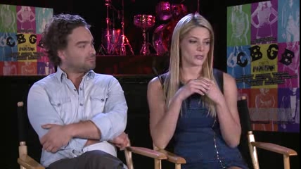 ashley-greene-dot-nl_CGBG-interviews-ClevverNews0195.jpg